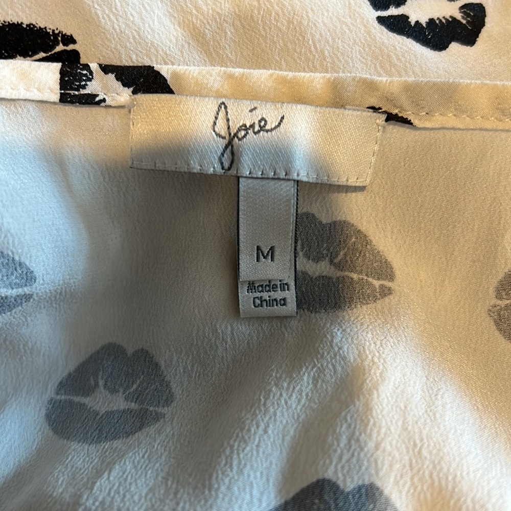 Tank Top 👄 - Picture 3 of 3